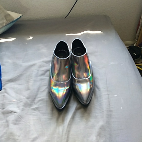 Holographic Pointy Platform Shoes 7 - Picture 1 of 5